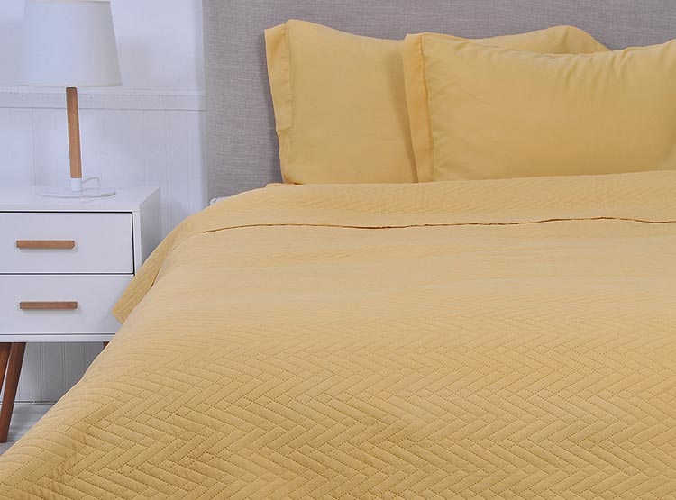 Quilt Cordoba Liso 2 Plazas Mashini