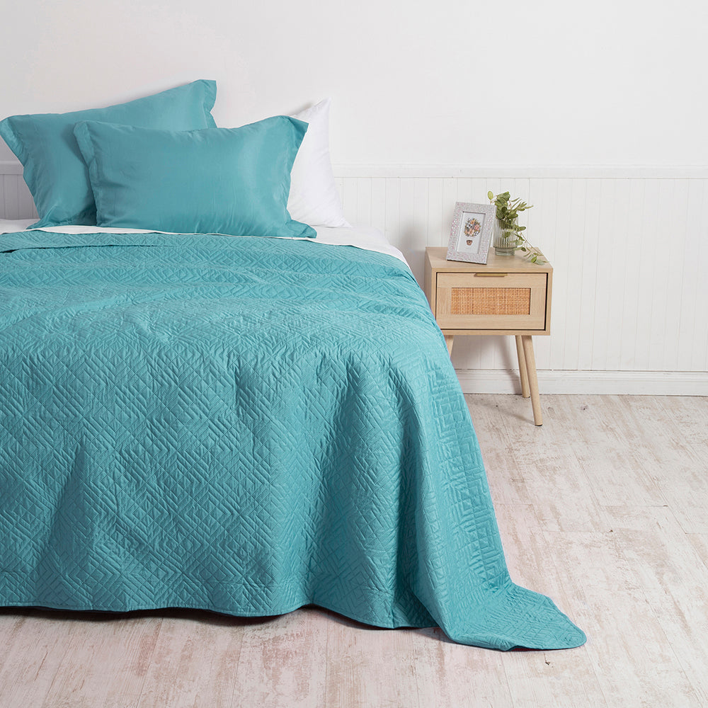 Quilt Cordoba Liso 2 Plazas Mashini