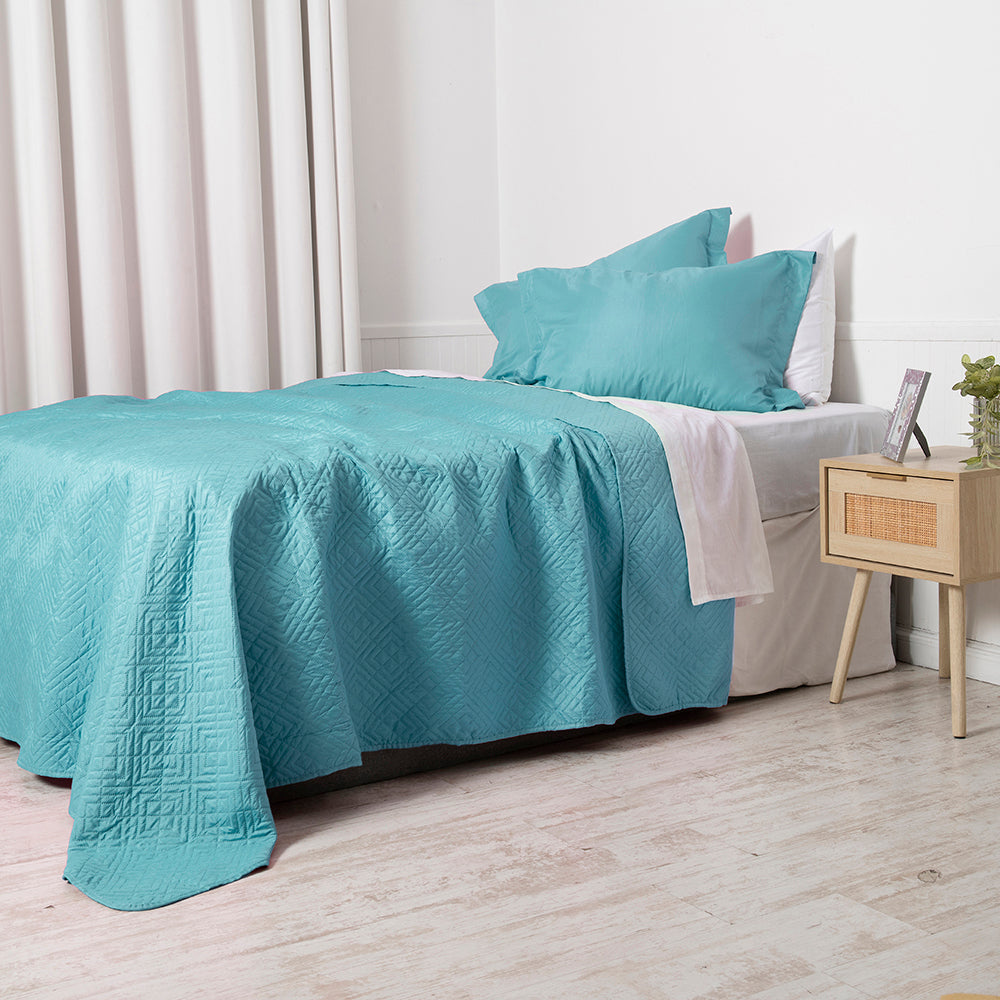 Quilt Cordoba Liso 2 Plazas Mashini