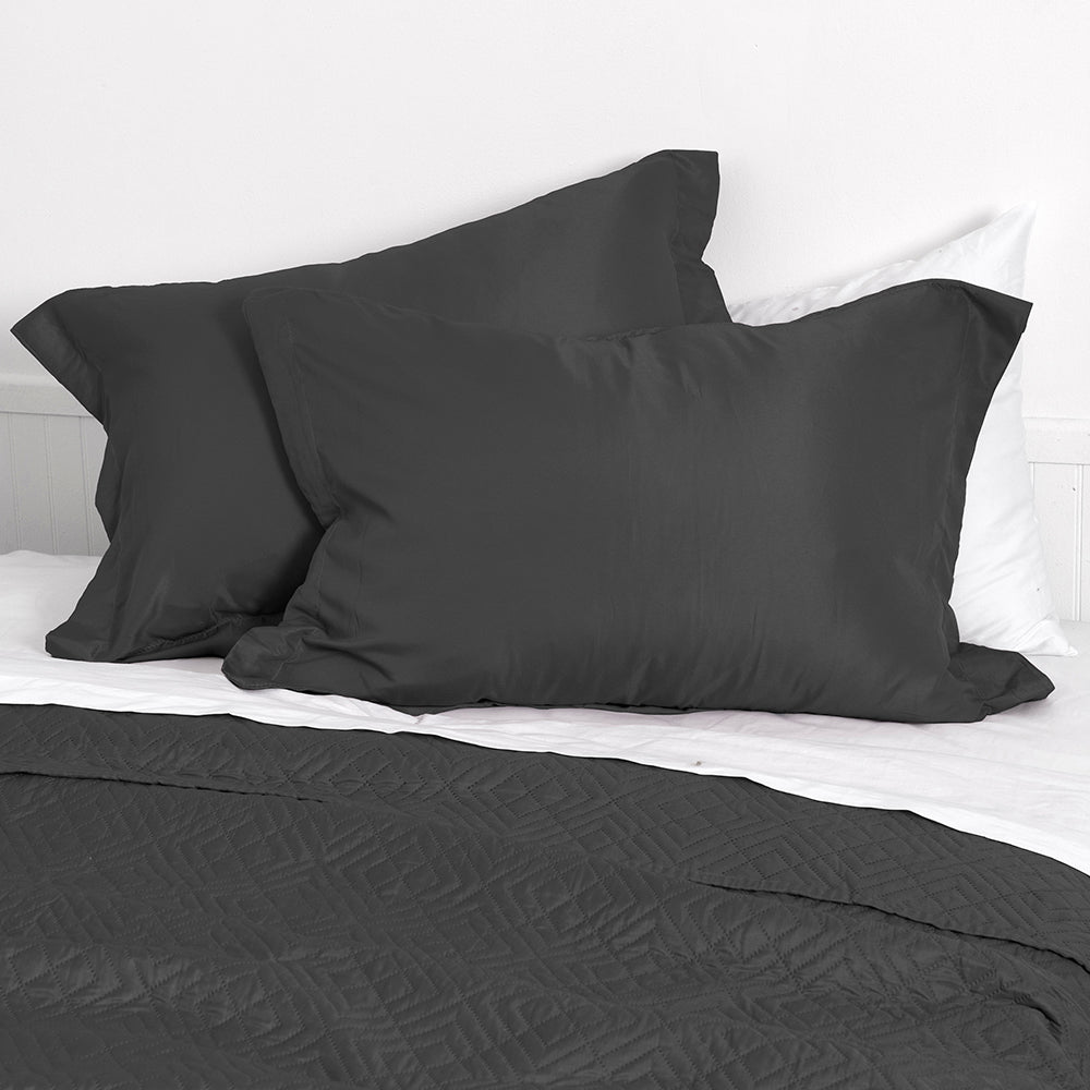 Quilt Cordoba Liso 2 Plazas Mashini