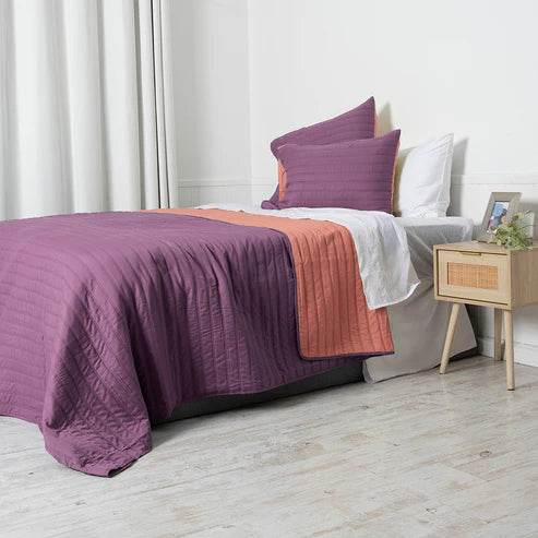 Quilt King Microfribra Toledo Bicolor Morado - Coral
