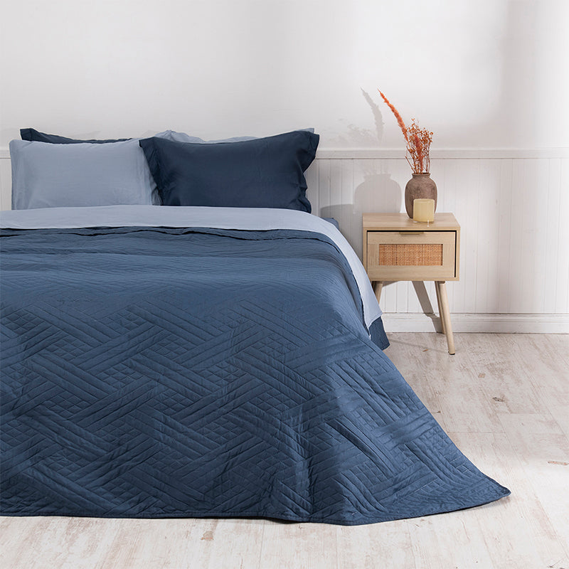 Set Quilt Liso + Sabana 2.0 Plazas Mashini