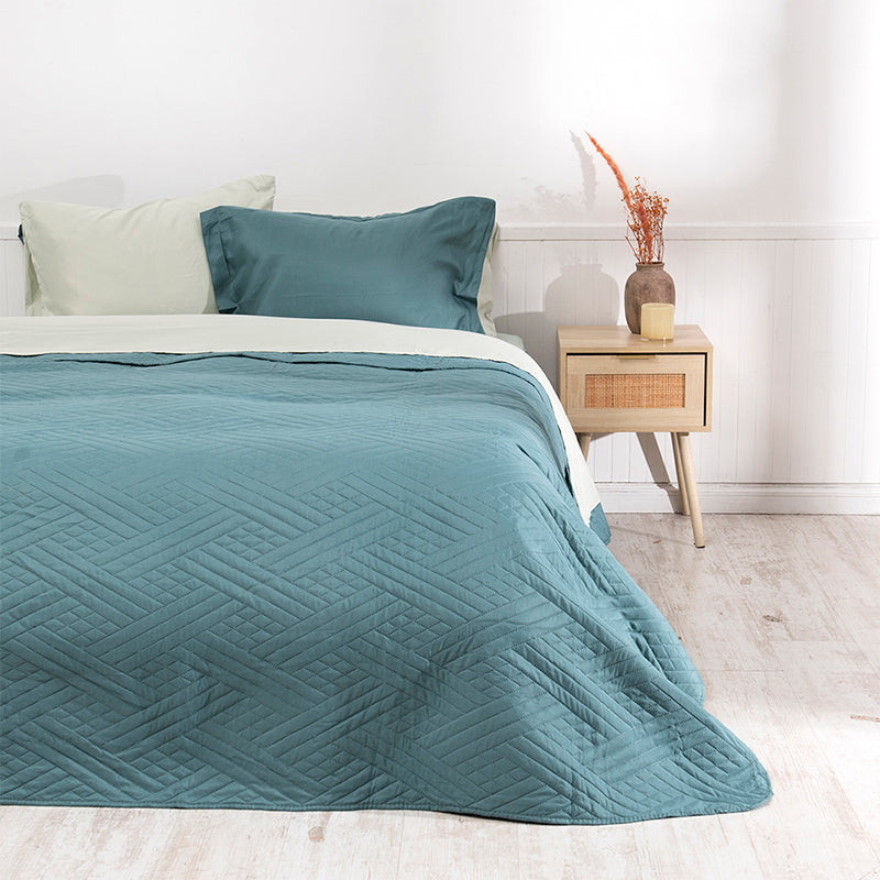 Set Quilt Liso + Sabana 2.0 Plazas Mashini